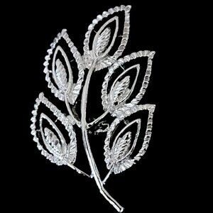 Vintage 1970s 5 Leaf Silver Brooch / Pin by Gerry’s